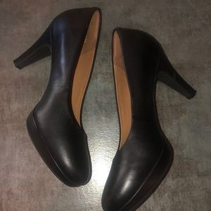 NWOT Clark Collection Black Pumps